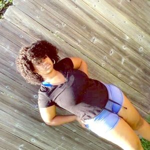 Meet your Posher, Clara